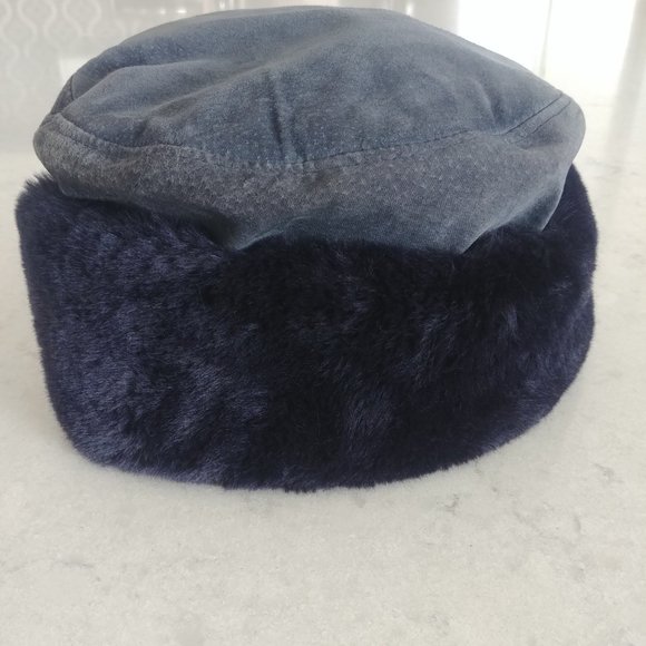 Blue suede and faux fur winter hat - Picture 7 of 12